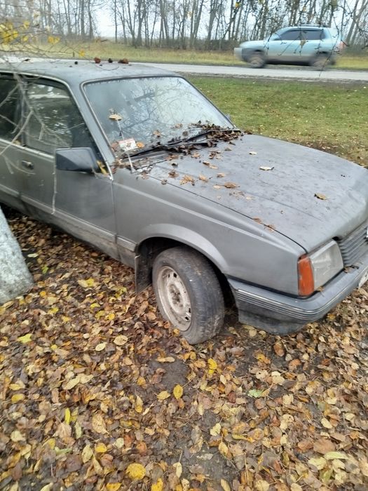 Продам Опель аскона opel