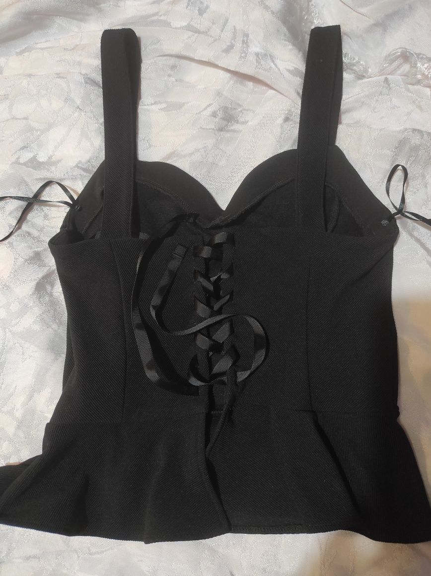 Blusa com fita nas costas