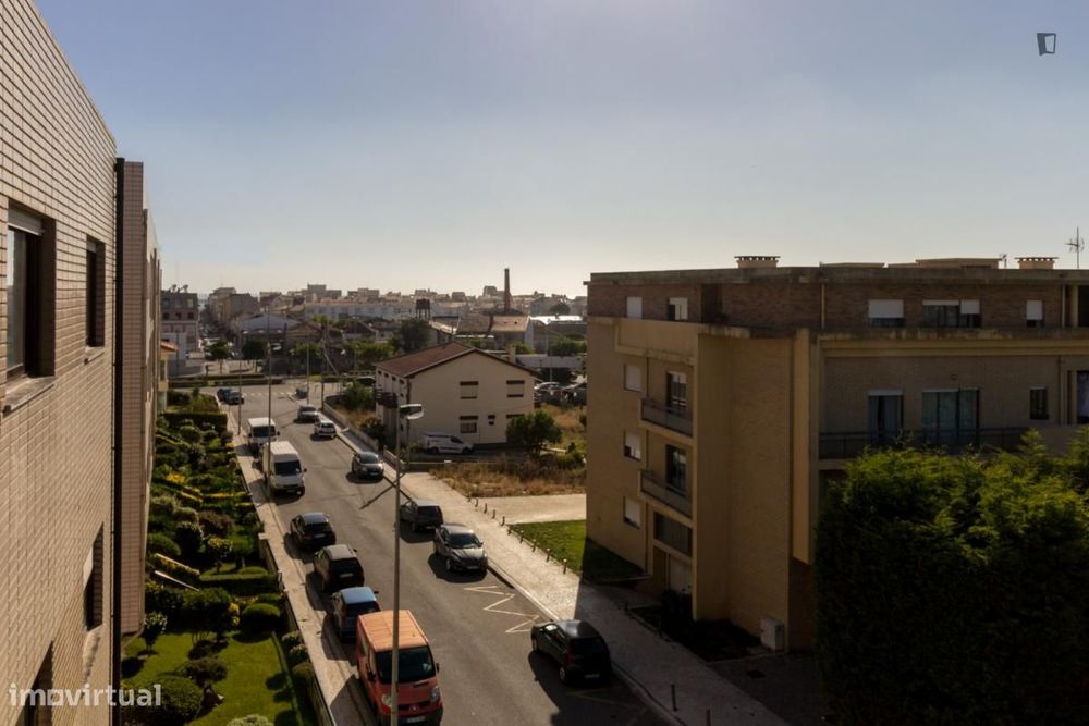 Quarto - localizado em Póvoa de Varzim Porto