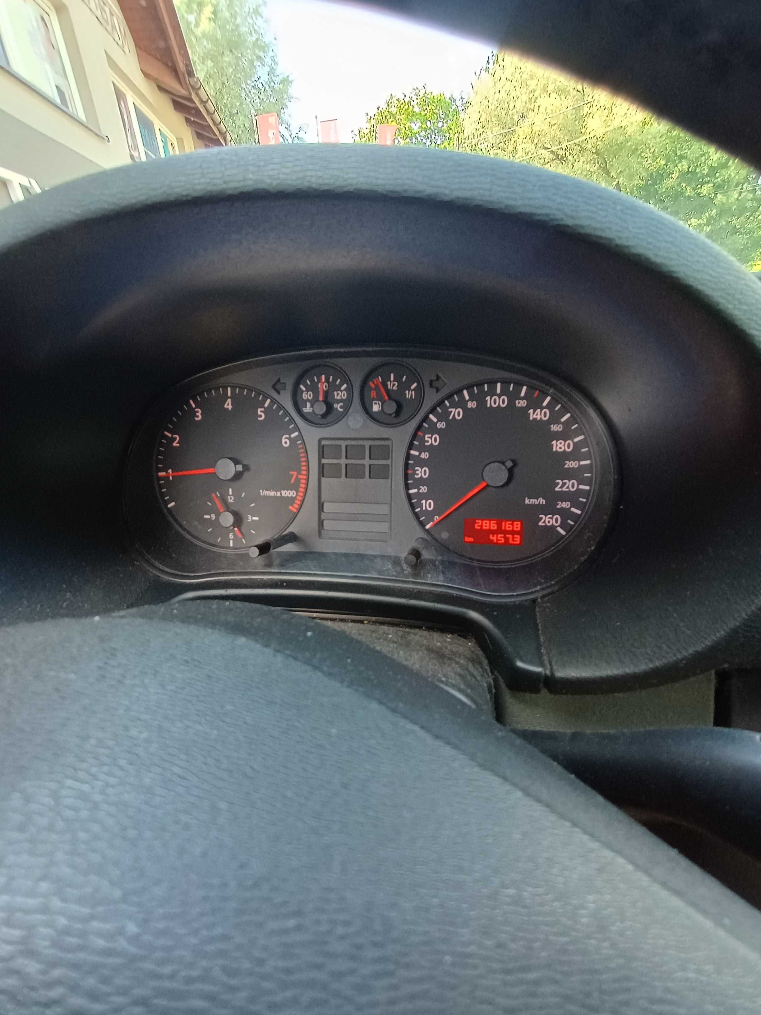 Audi A3 1.8 T 17'' alu felgi klima tuba i wzmacniacz