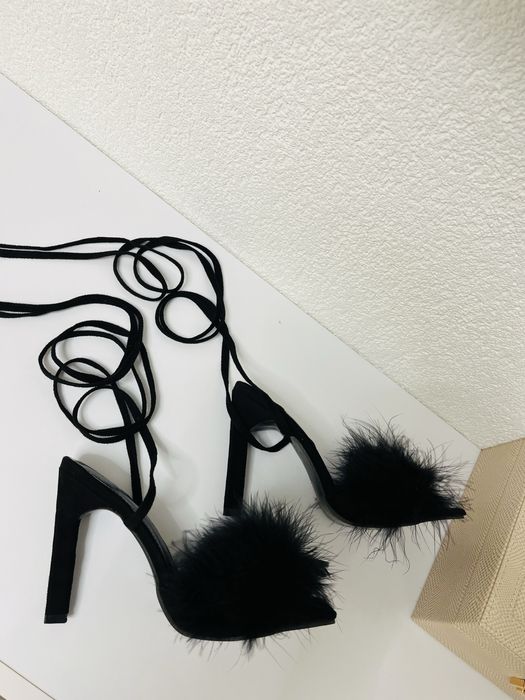 Дуже зручні нові босоніжки з хутром розмір 39