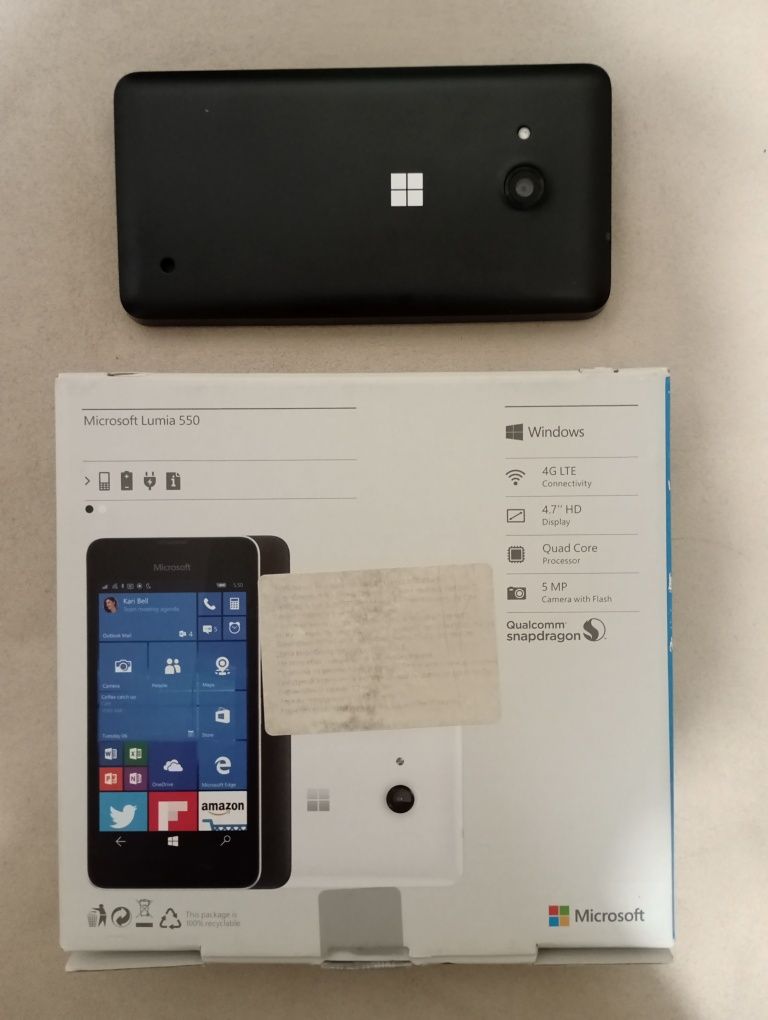Мобільний телефон / смартфон Microsoft Lumia 550