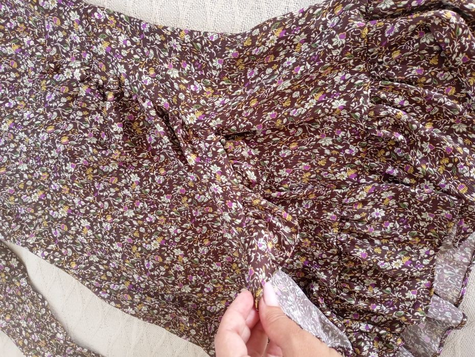 ZARA S śliczna brązowa krótka sukienka mini w kwiaty kwiatuszki