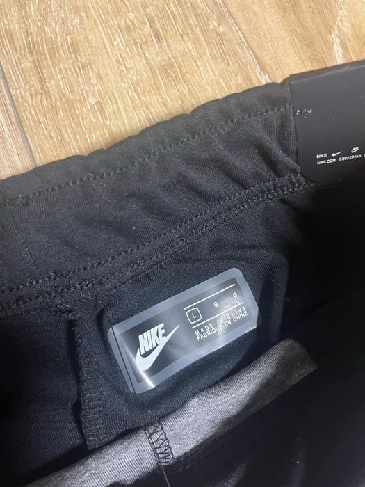 Spodnie dresowe Nike techfleece rozmiar L NOWE