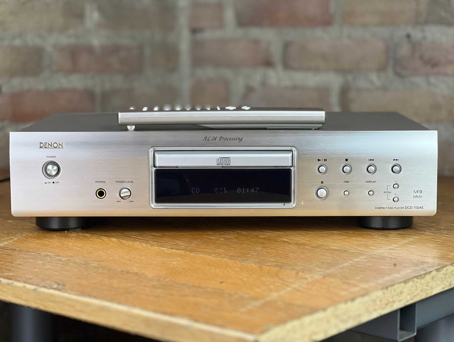 Odtwarzacz CD Denon DCD-700AE srebrny