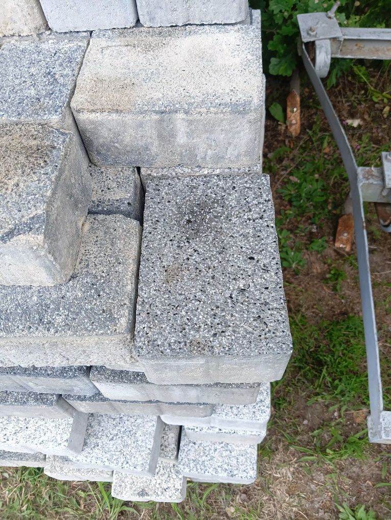 AVANTI  gr.8 cm kostka brukowa powierzchnia płukana