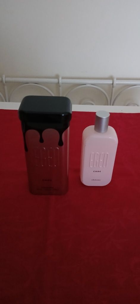 Lata + frasco Egeo Choc, vazios