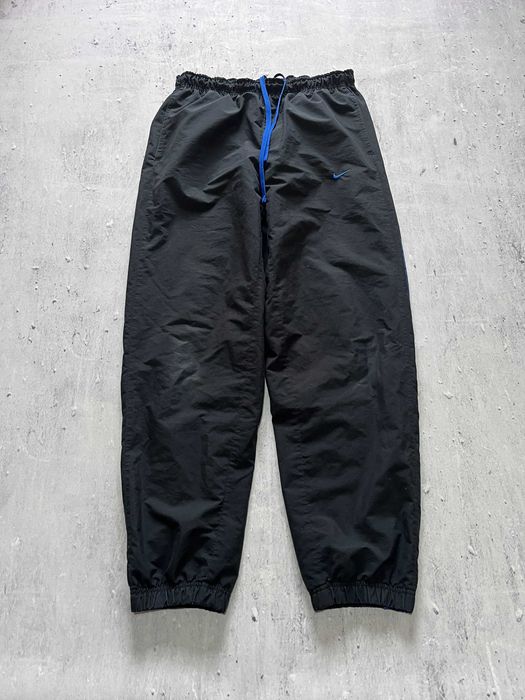 Czarne spodnie dresowe Nike vintage / szelest / y2k baggy trackpants