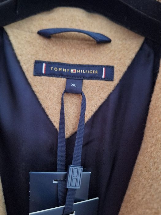 Nowy z metką brązowy płaszcz męski Tommy Hilfiger