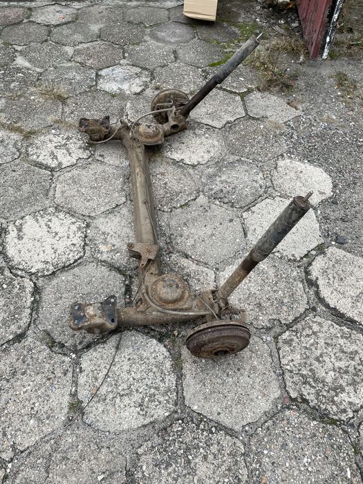 Fiat Uno belka tył tylna oś