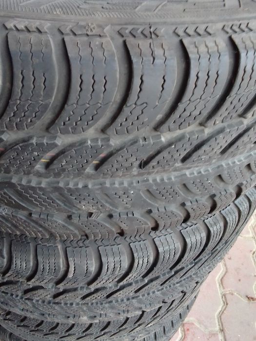 Cena za 4 Opony zimowe 205/55r16 DĘBICA
