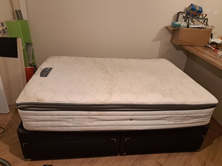 Łóżko z 140x200 z materacem silentnight składane z kółkami