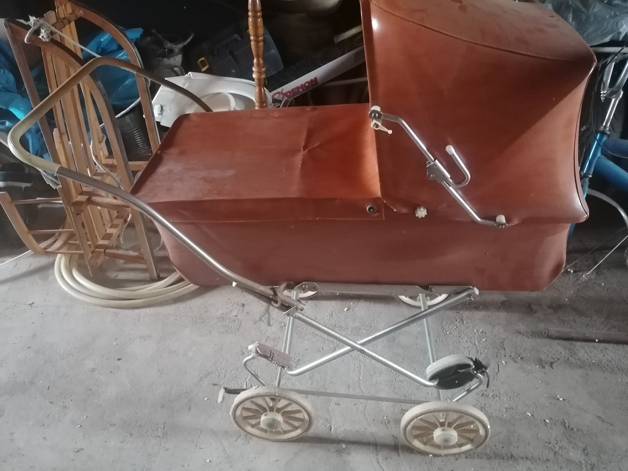 Wózek dziecięcy retro gondola