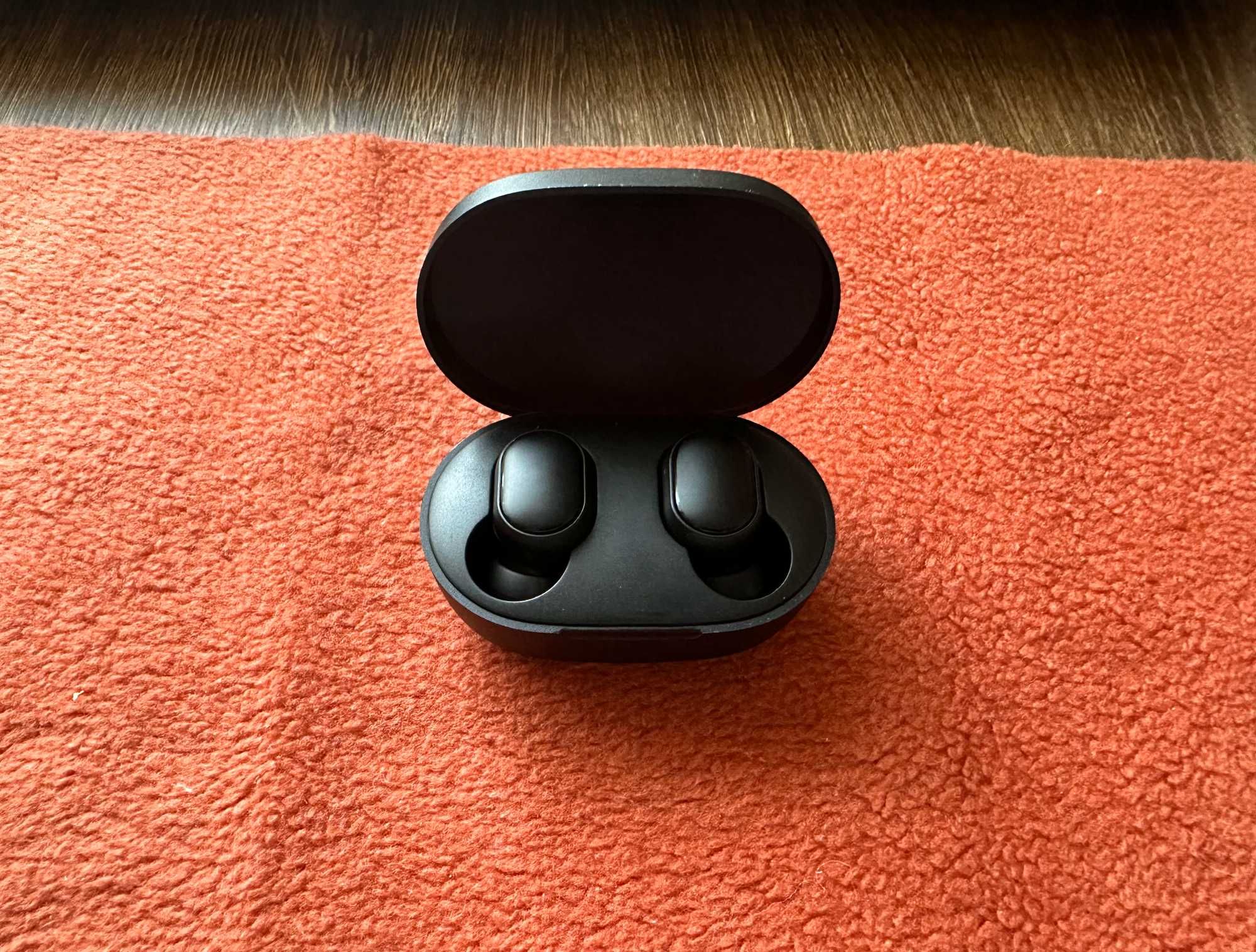 Prawie nowe słuchawki Xiaomi Mi True Wireless Earbuds Basic 2 - czarne
