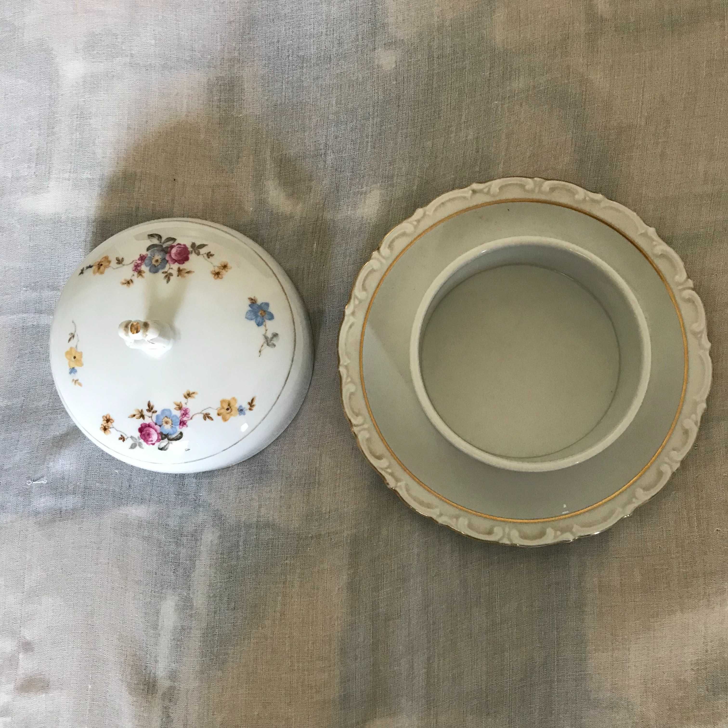 Очень красивая маслёнка фирмы Kahla
