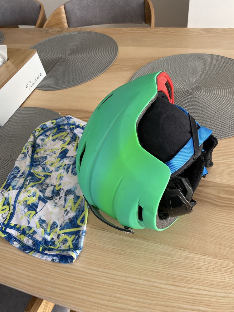Kask narciarski S kominiarka w komplecie:)