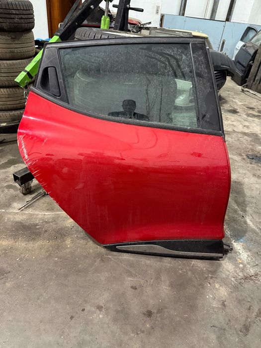 Porta traseira direita Renault Clio 4