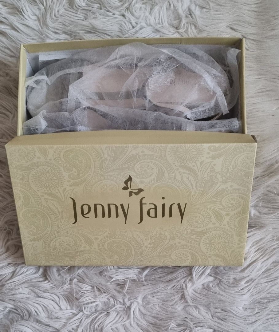 Sandałki na obcasie firmy Jenny Fairy rozmiar 40