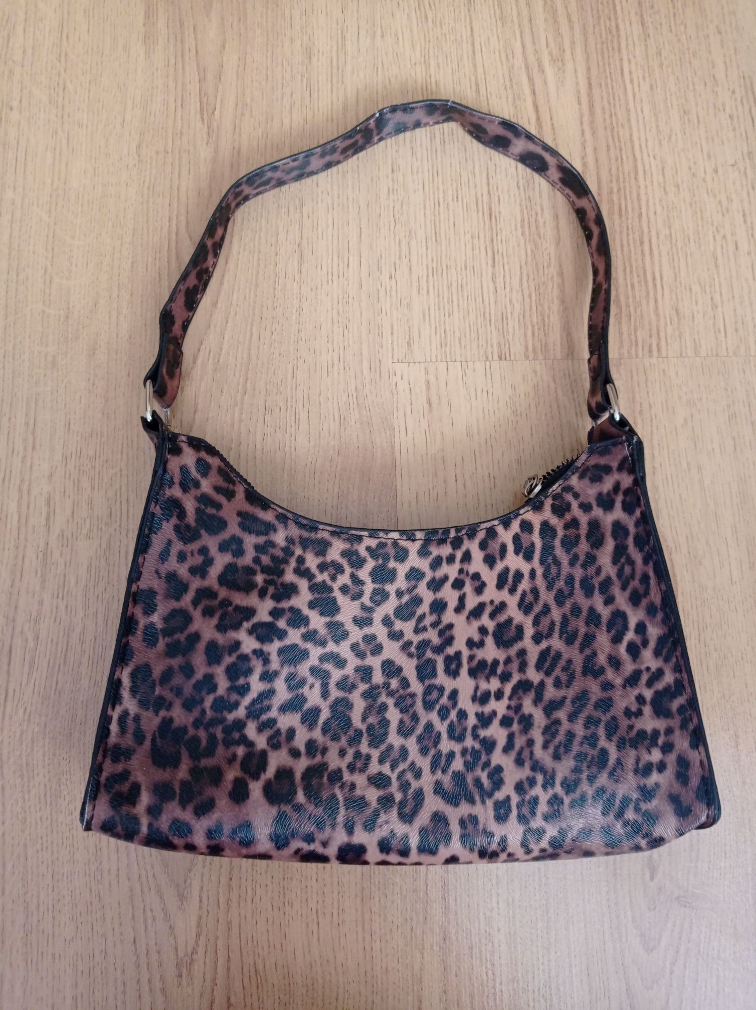 Леопардова сумка багет