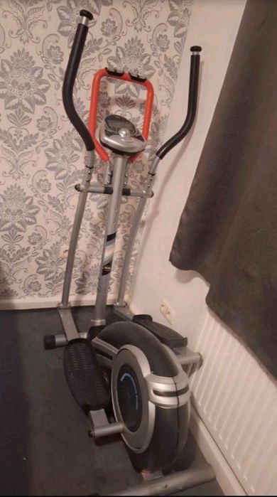 Orbitrek trenażer steper fitnes sport bieżnia rowerek