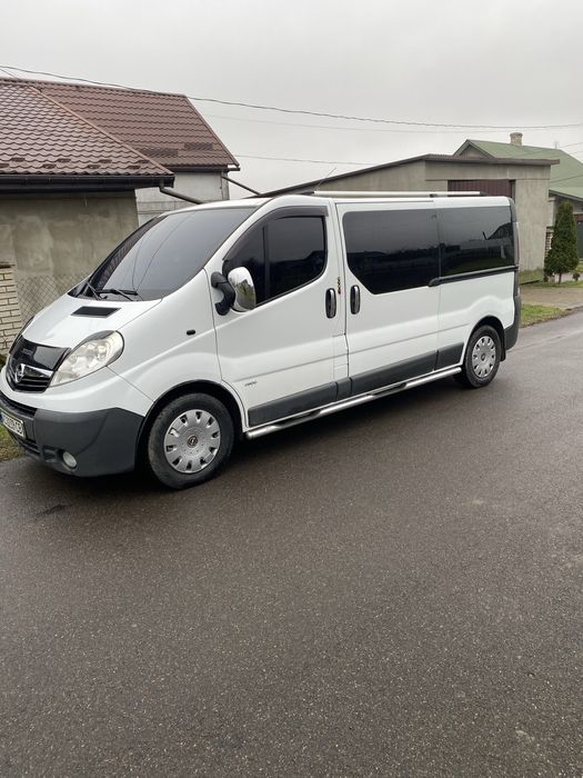 Продам бус Opel Vivaro 2,5 2007