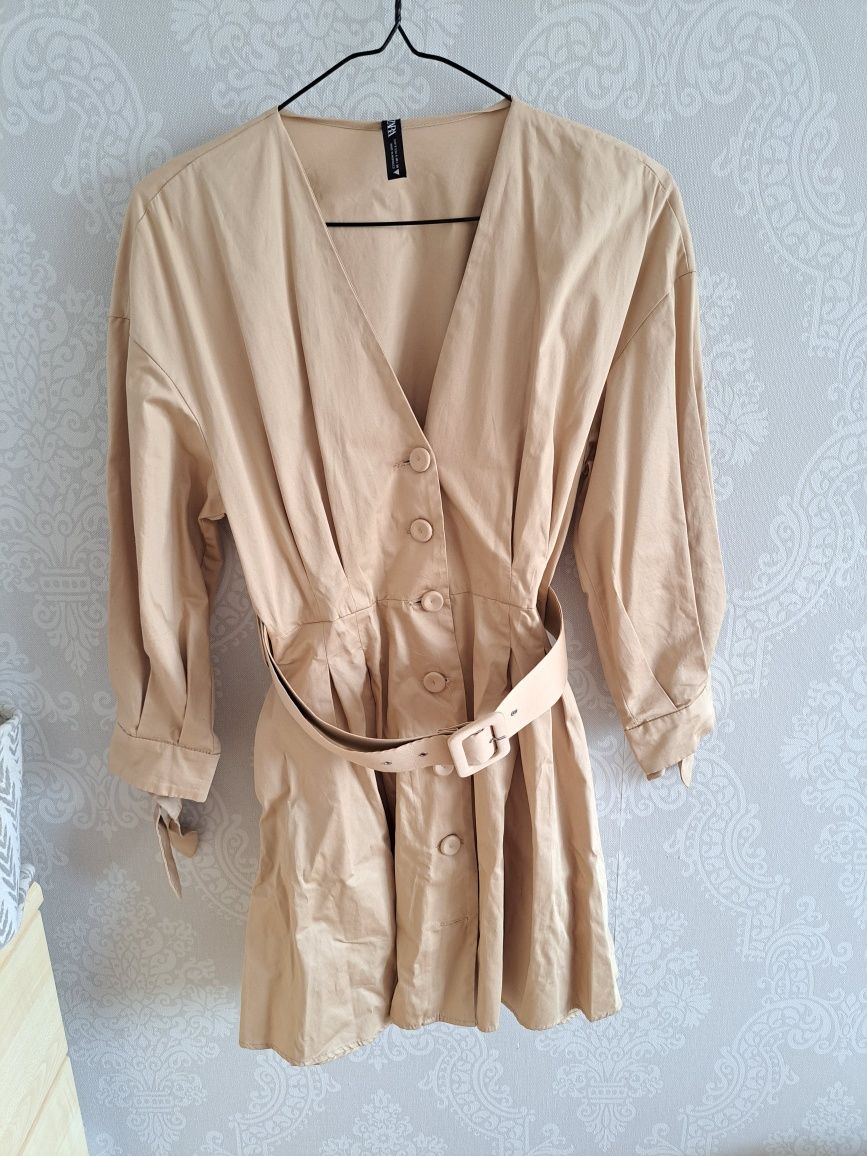 Сукня фірми Zara