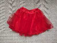 Czerwona spódnica z tiulem