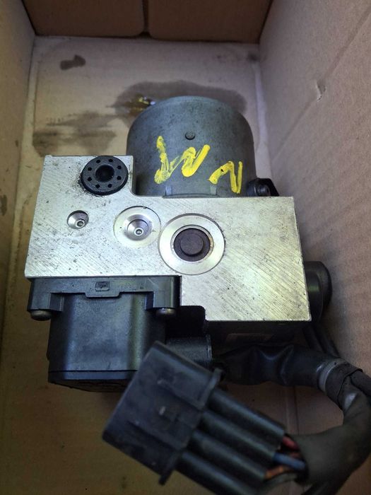 Módulo ABS Mitsubishi Canter 3.9 TD '03 - Referência MK355141