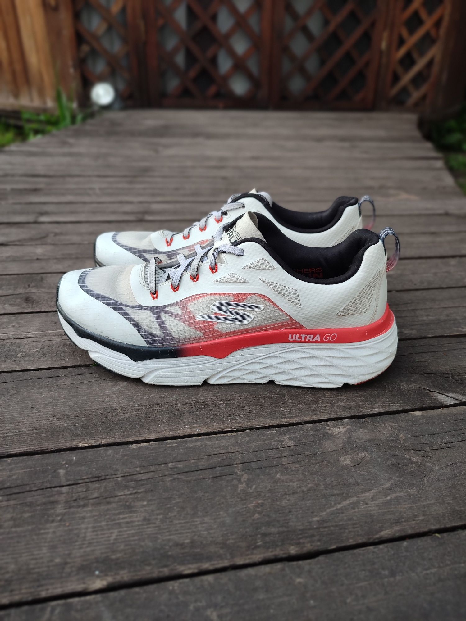 Кроссовки Skechers Max Cushioning Elite