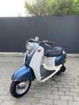 Скутер Yamaha vino сів поїхав