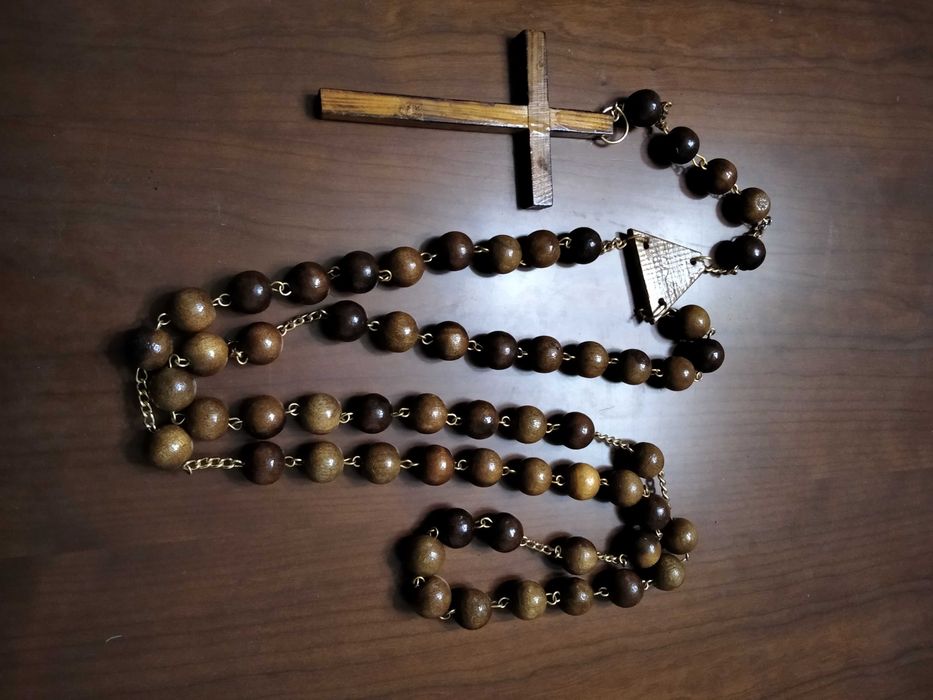 Crucifixo em madeira