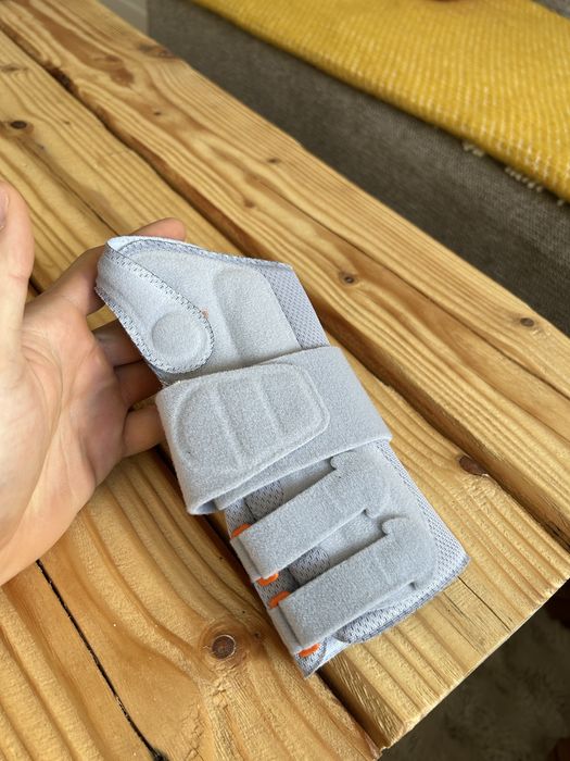 Orteza ręki stabilizator na ręke przedramie Sporlastic M
