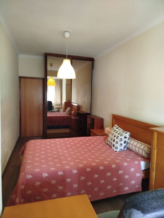 Alugo quarto em Odivelas perto do metro do Sr roubado