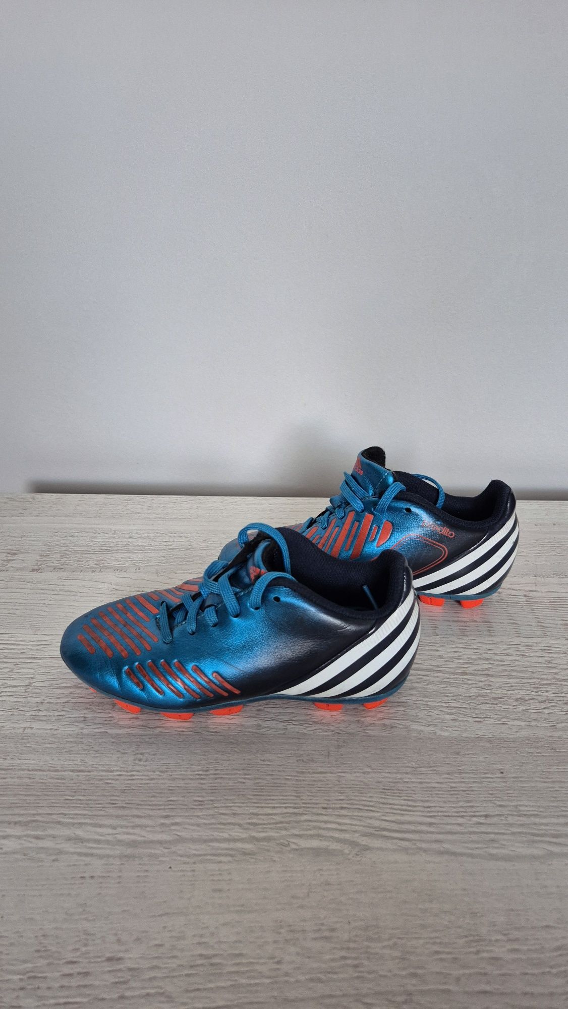 Korki Adidas Predator rozmiar 30
