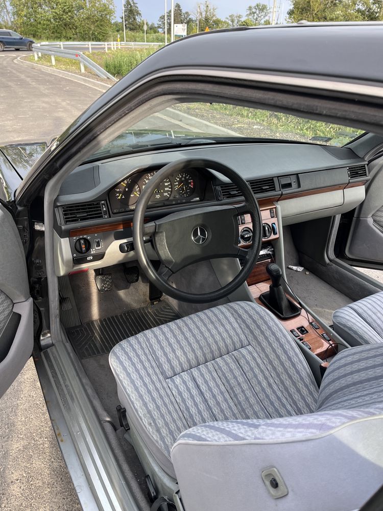 Mercedez Benz Coupe 230
