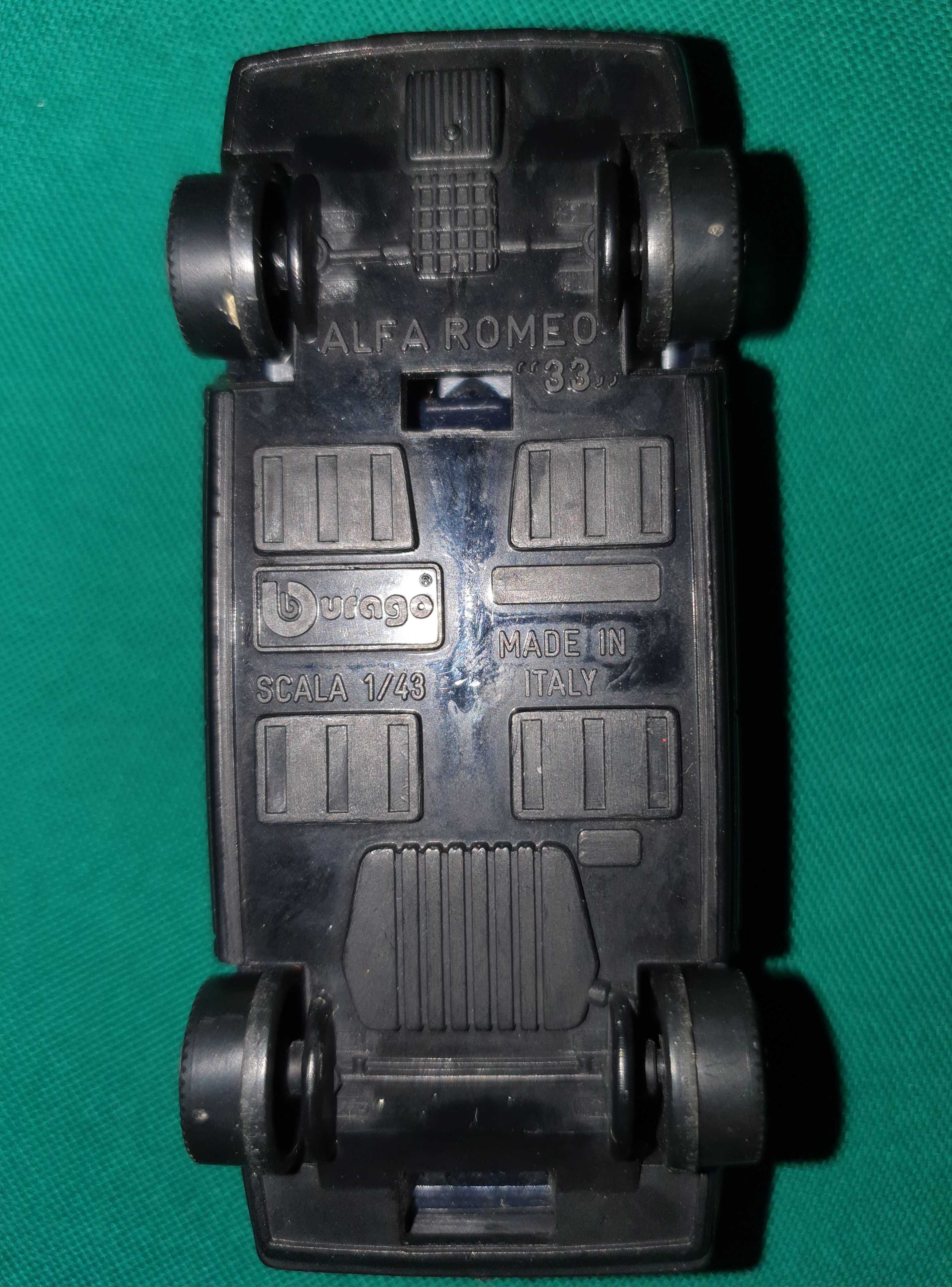 Alfa romeo 33 CARABINIERI - 1/43 BURAGO - Anos 80 - ITALY - RARO