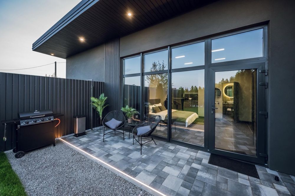 Подобова оренда будинку, басейн, чан, джакузі.