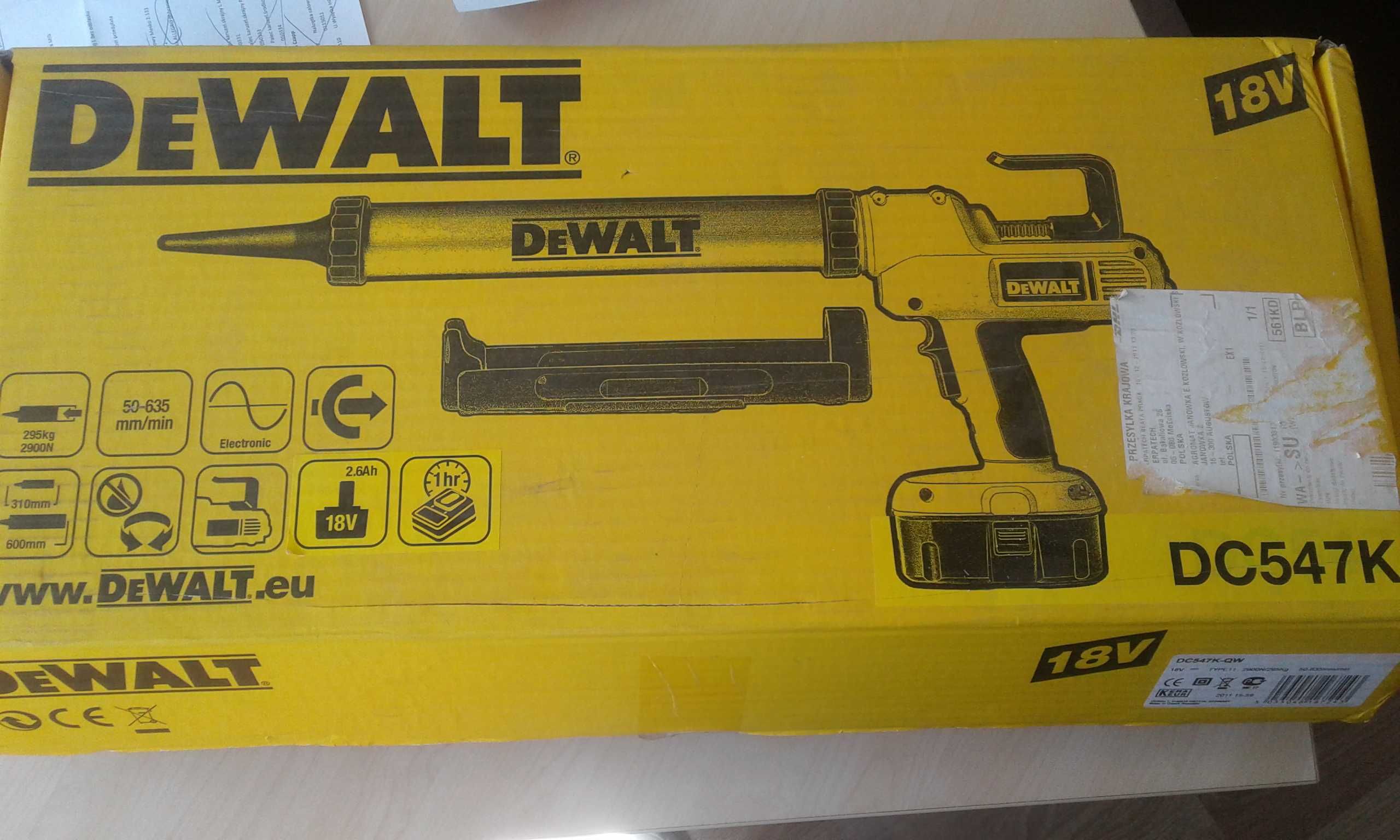 Pistolet uszczelniający akumulatorowy DeWalt DC547K + ładowarka i bate