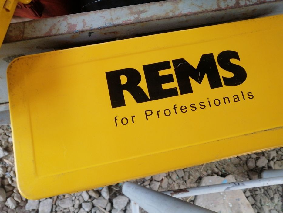 Skrzynka metalowa Rems.