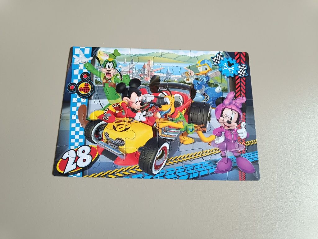 Zestaw puzzli i gra 3+