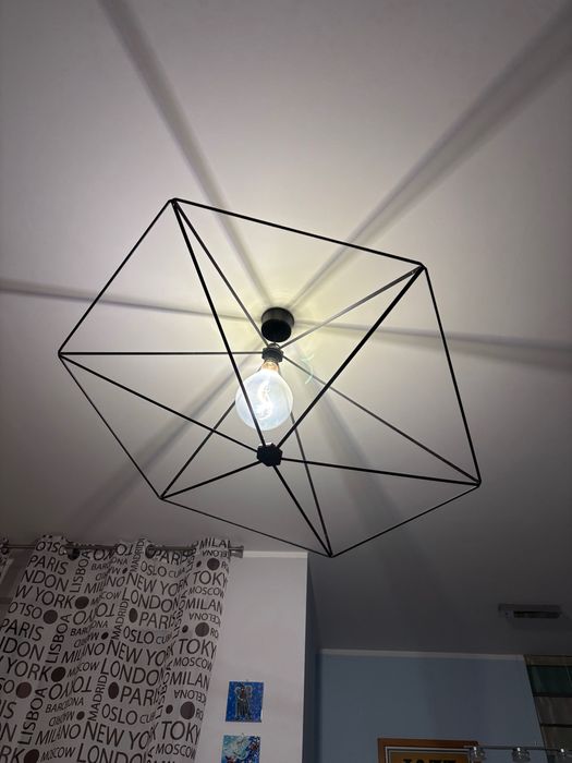 Żyrandol czarny (żarówka gratis)