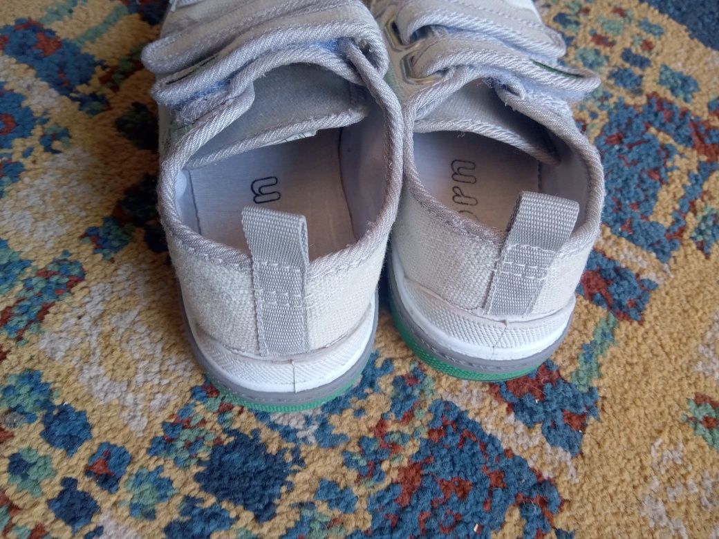 Buty dla dzieci rozmiar 26 używane