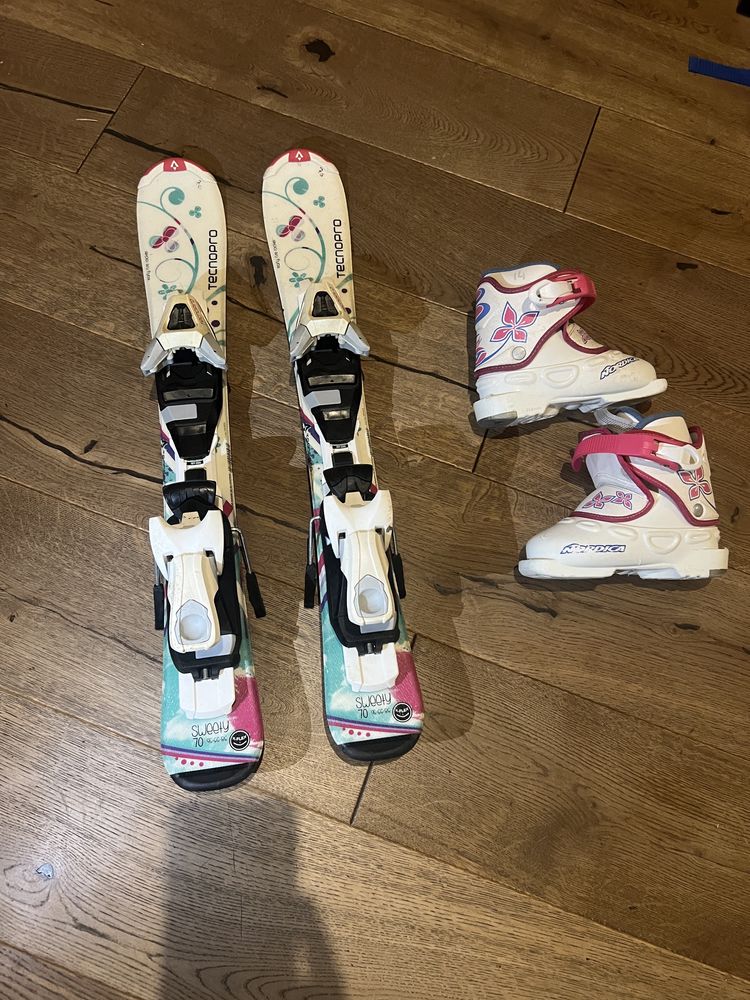 Narty z butami rozm 23 dł nart 70 cm