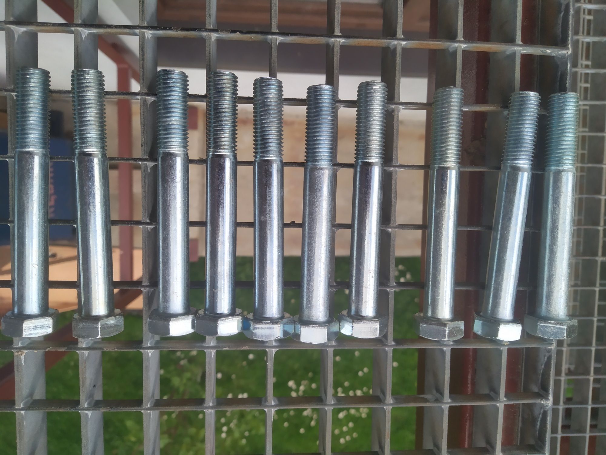 Śruby M16 ocynkowane NOWE