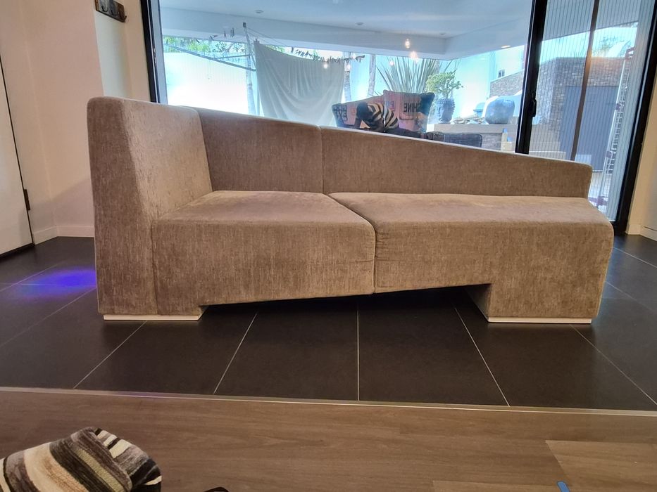 Sofá Laskasas disforme L.240