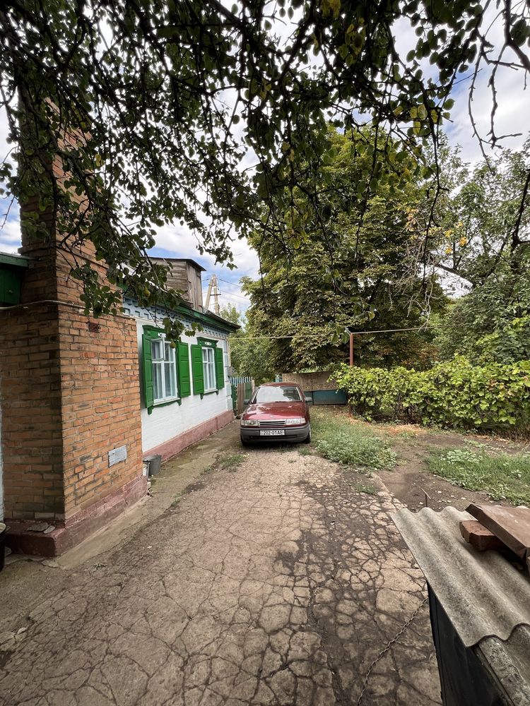 Два будинки, гараж,хоз приміщення