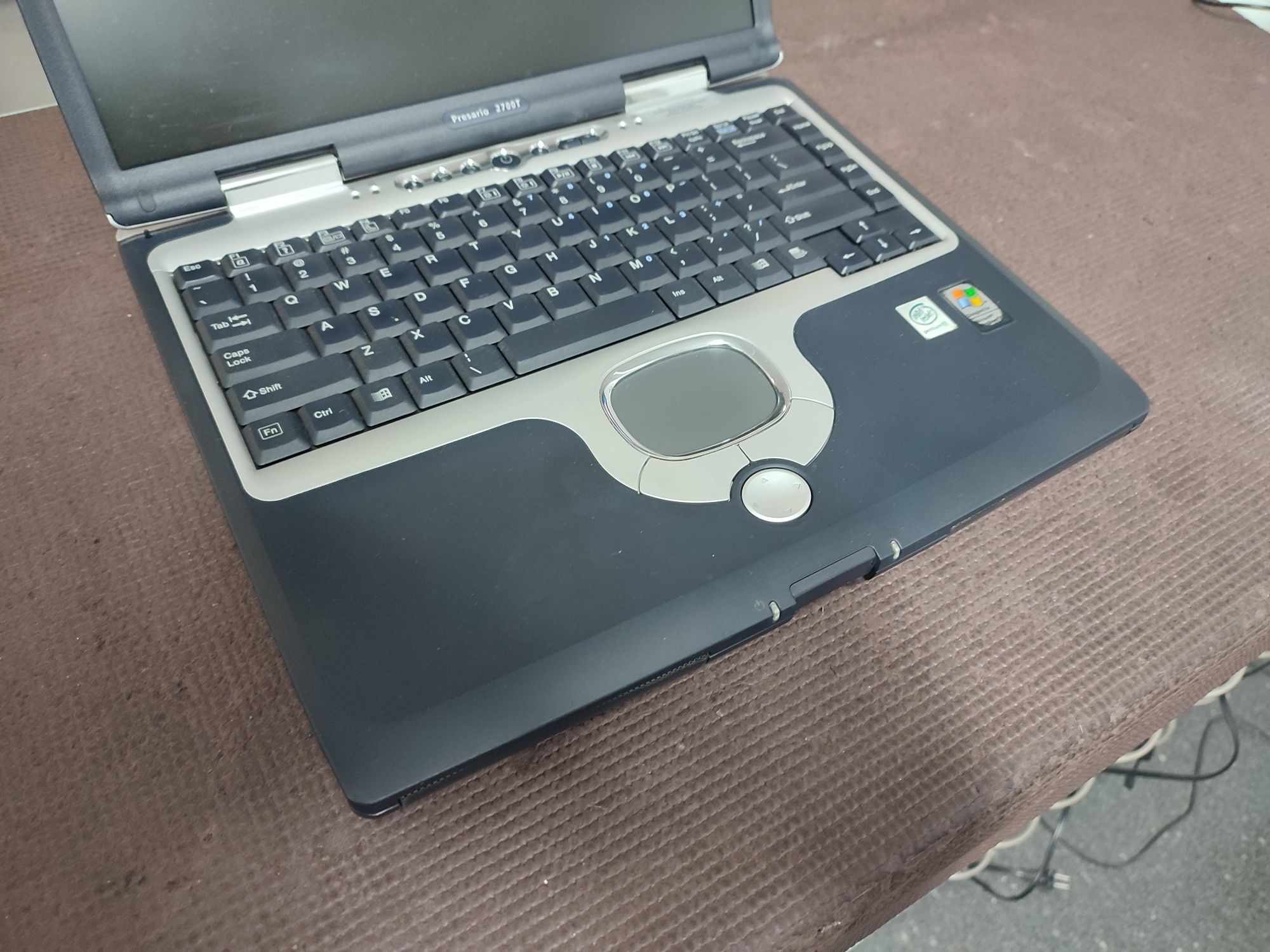 Portátil Compaq Presario CM 2110 - Windows XP - Em Valorização