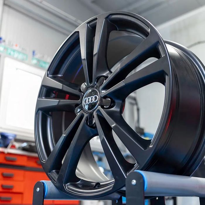 NOWE Oryginalne Felgi Audi 18 A3 A4 A6 A8 Q3 TT