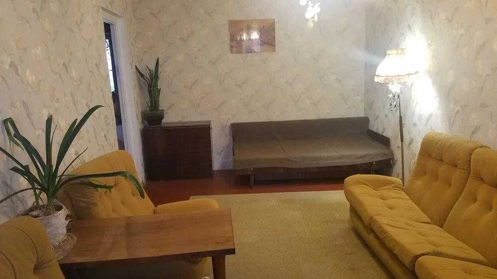 3к роздільна 72 кв.м з холом Троєщина Милославська 3а будинок у дворі