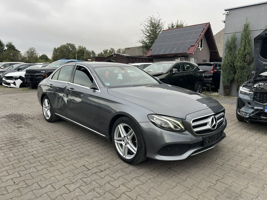 Mercedes-Benz Klasa E Skóra Automat Kamera Podgrzewanie Ambiente HAK